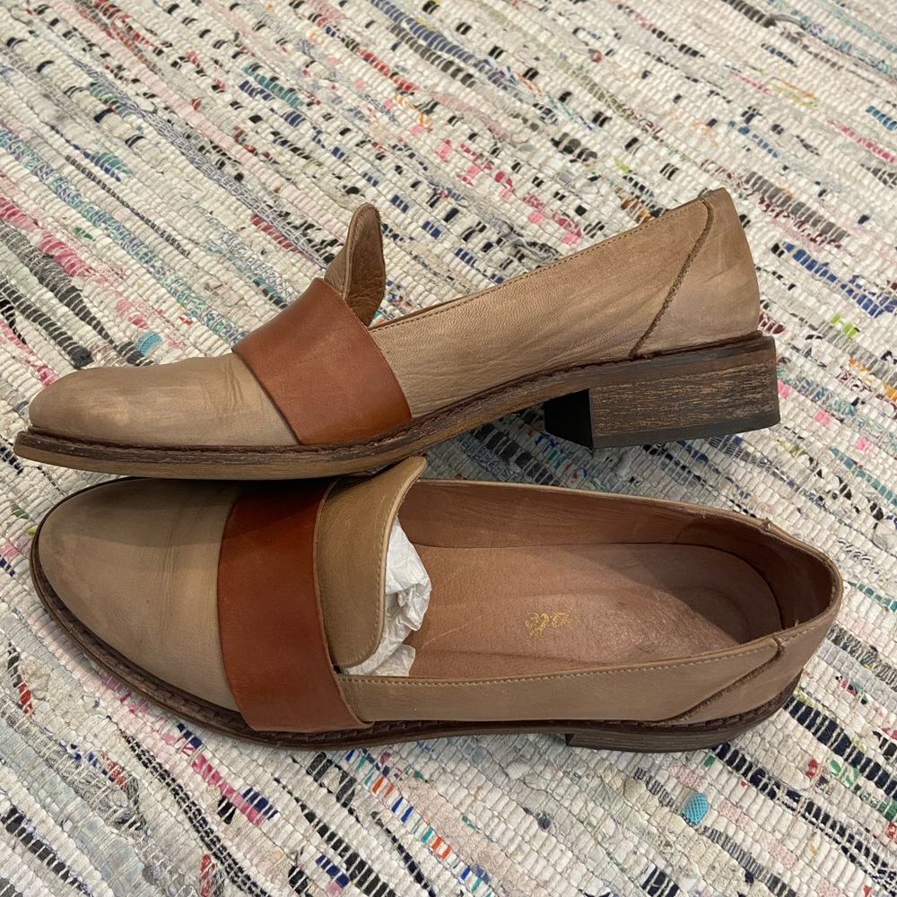 Free People, beautiful tan and cognac flats, size 39 - Picture 3 of 8